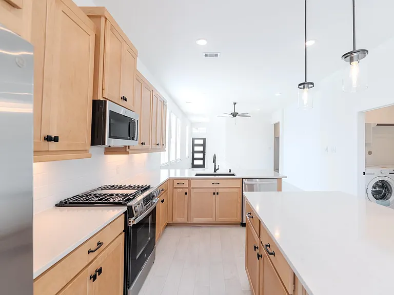 10472 Wild Rice St — Photo 3