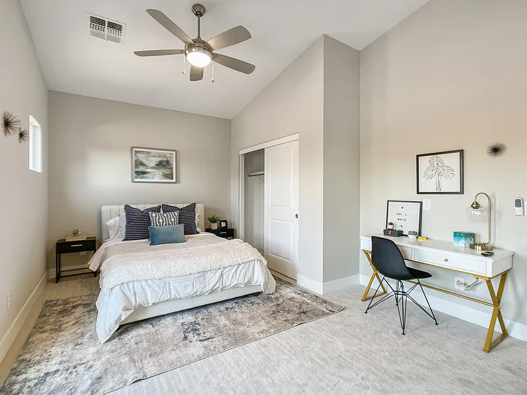 8031 N 14th Pl — Photo 10
