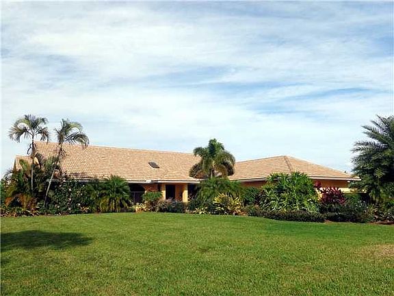 2nd image of 3231 SW Island Way