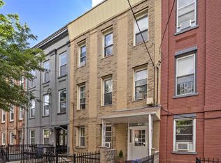 122 Bloomfield St, Hoboken, NJ 07030