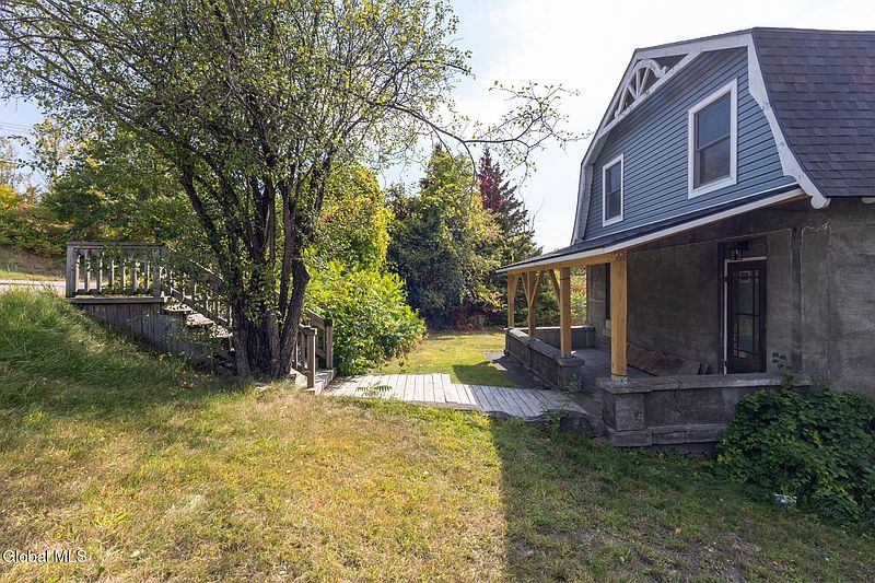 3rd image of 29 Veterans Way