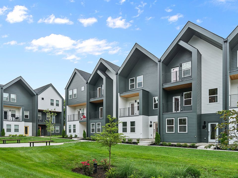 1st image of 550 Markham St Lot 12-28