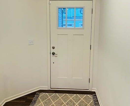 2nd image of 1076 Moraine Dr