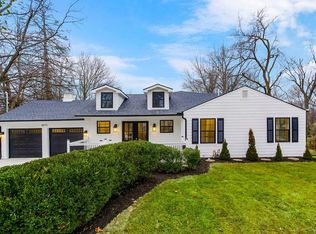 6615 W 69th St, Overland Park, KS 66204