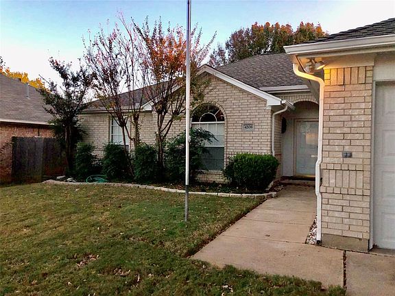 2nd image of 4208 Highgrove Dr