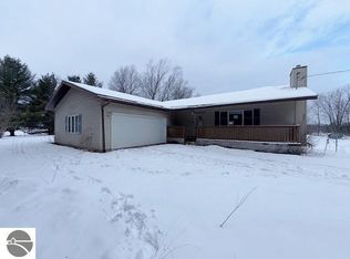 21820 Apache Pass, Reed City, MI 49677