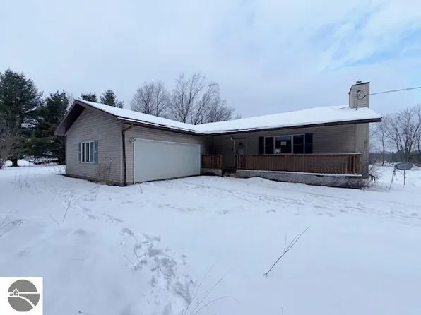 21820 Apache Pass, Reed City, MI 49677