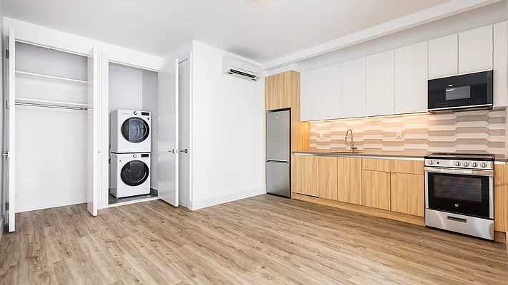 Rented by Nooklyn NYC LLC | media 12