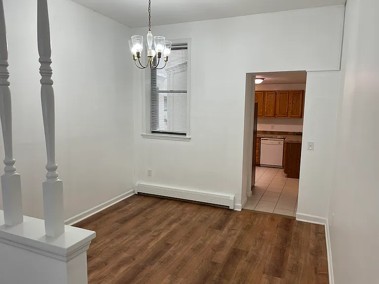 669 Ferry St — Photo 8