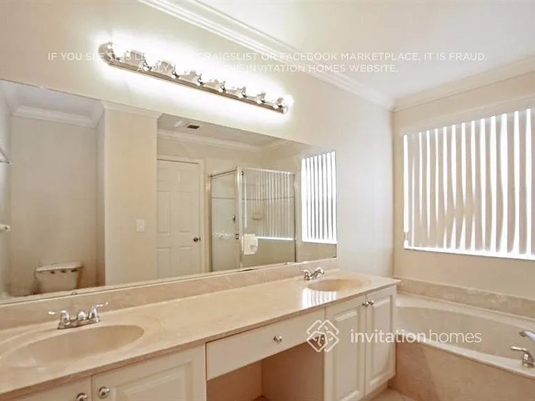 6251 Oak Bluff Way — Photo 15