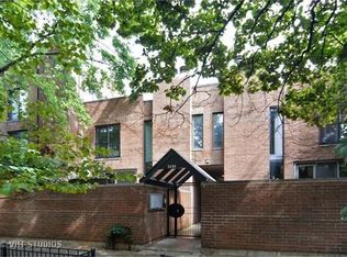 2235 N Lakewood Ave, Chicago, IL 60614