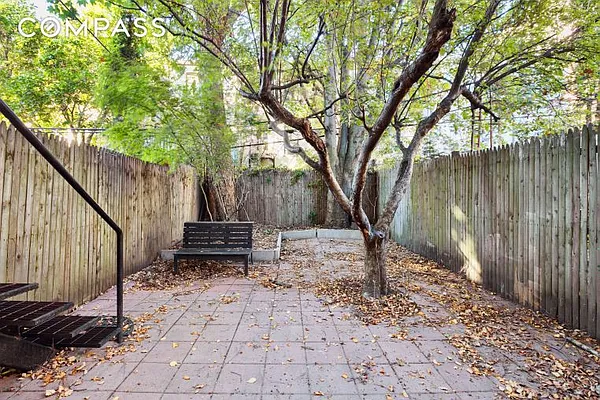 Rented by Compass | media 9