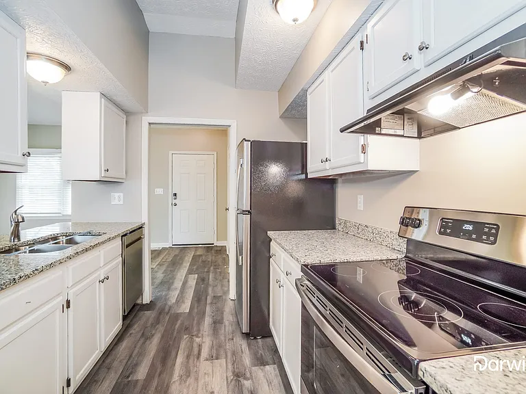 8811 Seabright Dr — Photo 5