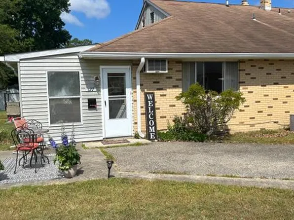 127 Elmtowne Blvd, Hammonton, NJ 08037