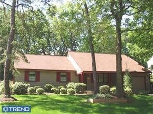 9 Sussex Ct, Turnersville, NJ 08012