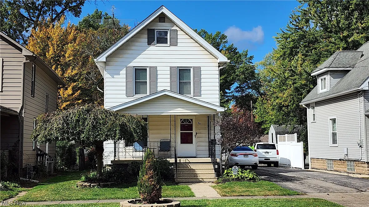 311 Kenilworth Ave NE photo 1