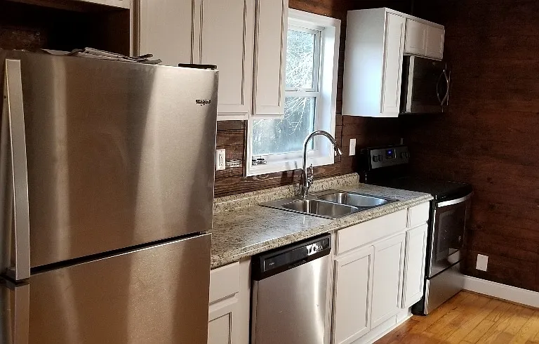 186 Georgia Ave #A — Photo 4