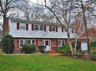 19 Stonybrook Rd, West Caldwell, NJ 07006