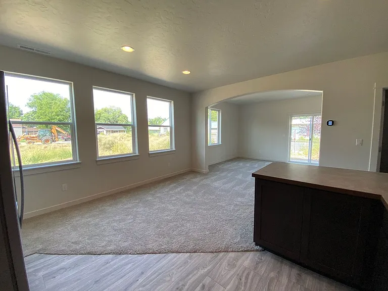 220 W Maple St #B — Photo 5
