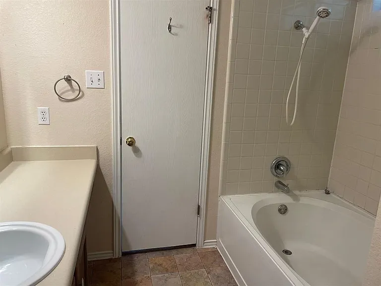 223 Nicole Way — Photo 13