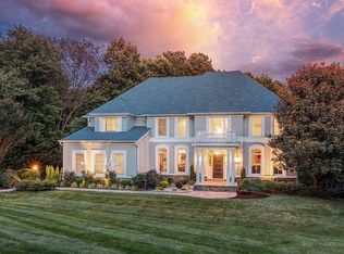 3501 Fox Land Ct, Oakton, VA 22124