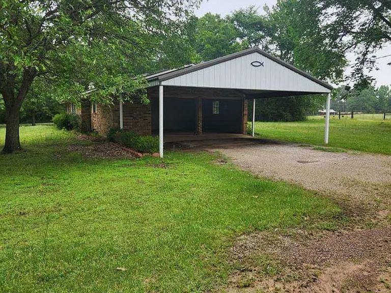 8174 FM 1402 — Photo 2