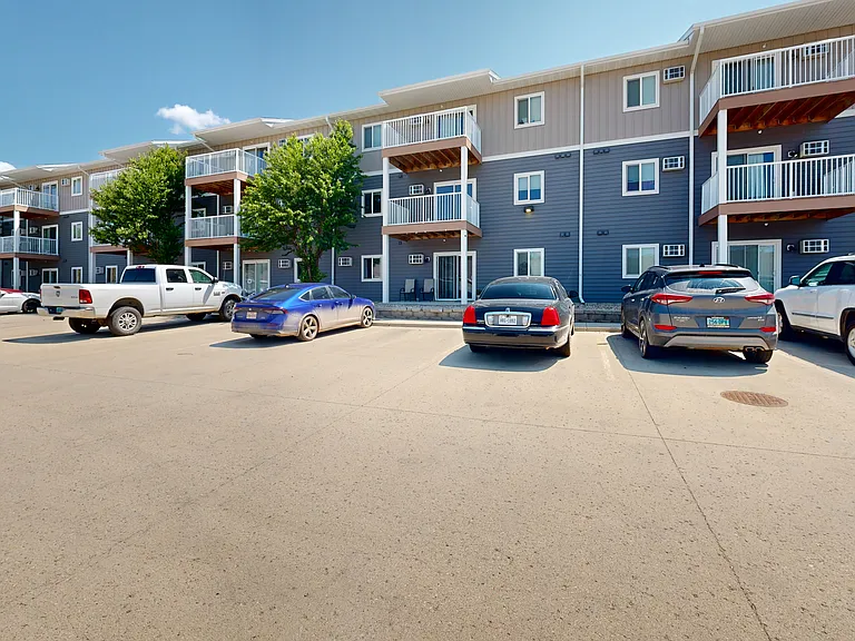 Fox Run Apartments — Photo 24