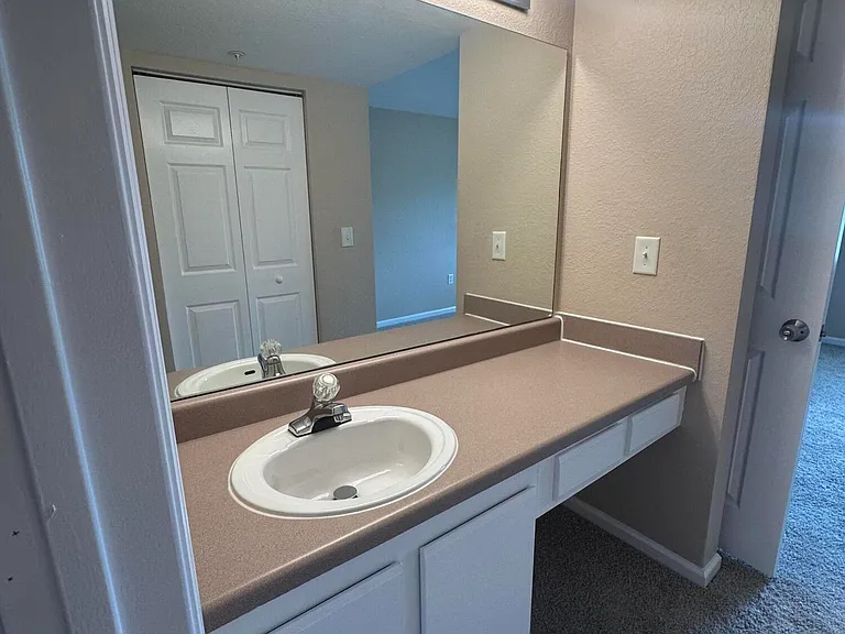141 SW Palm Dr #202 — Photo 22