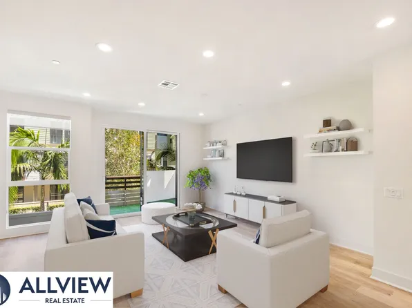 1669 Grand Vw, Costa Mesa, CA 92627