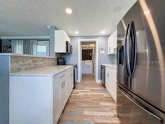 4th image of 2625 46TH AVENUE N