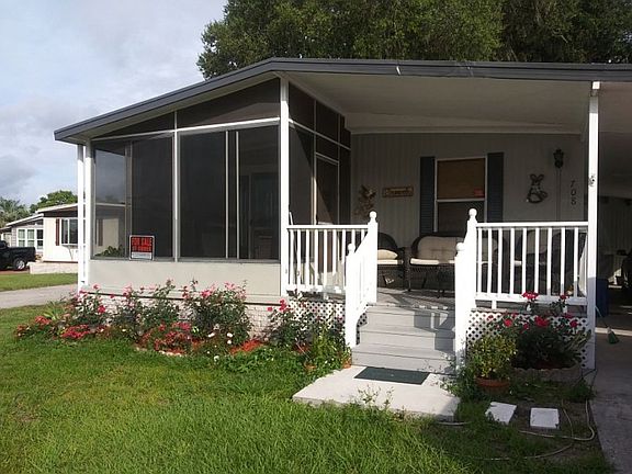 2nd image of 708 Fountainview Lake Dr