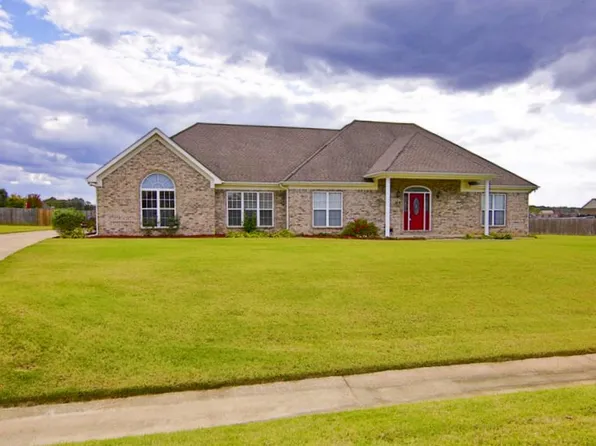 179 Christmas Dr, Atoka, TN 38004