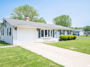 1913 State St, Pekin, IL 61554