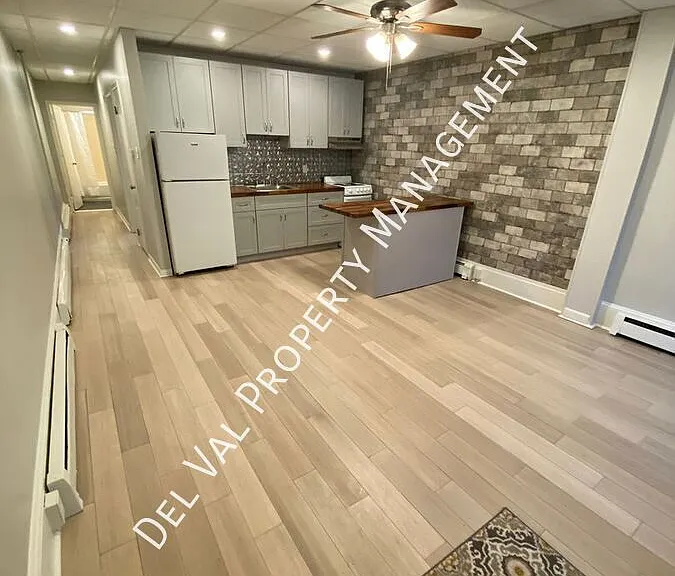49 N Main St #1B — Photo 4