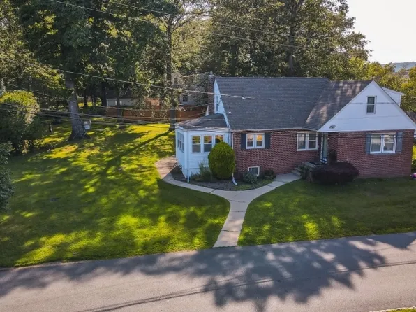1 Tonneson Dr, Roxbury Twp., NJ 07876