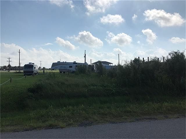 1st image of 988 Meynig Ln