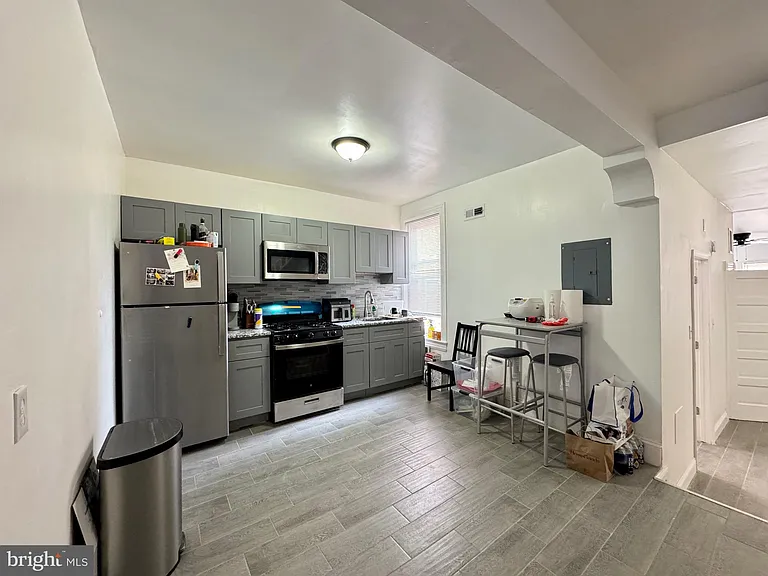 325 N Preston St #2 — Photo 12