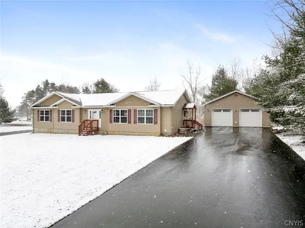 6322 Kolton Dr, Rome, NY 13440