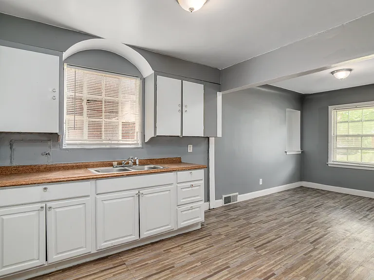11262 Courville St — Photo 12