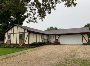 9620 Saint Albans St, Hebron, IL 60034