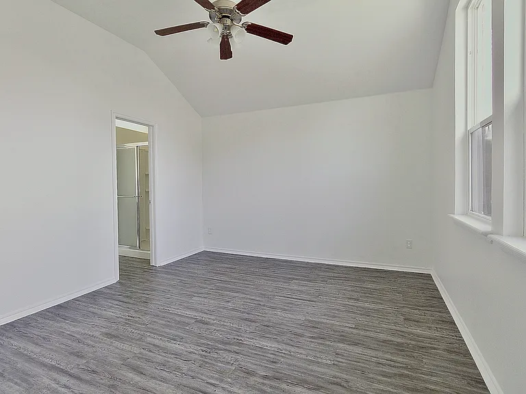 2505 Black Oaks Cir — Photo 11