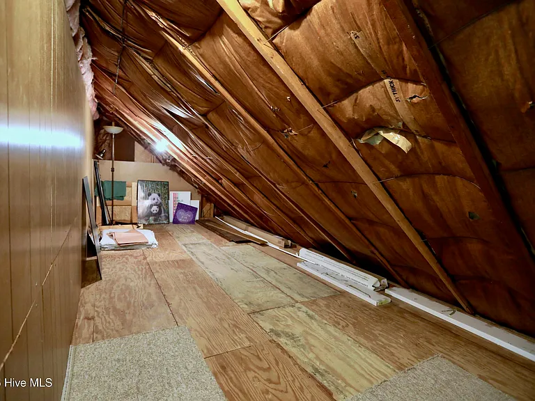 202 Haldane Dr — Photo 26