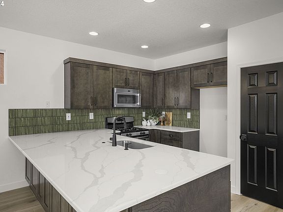 3rd image of 1831 SE Waterlily St