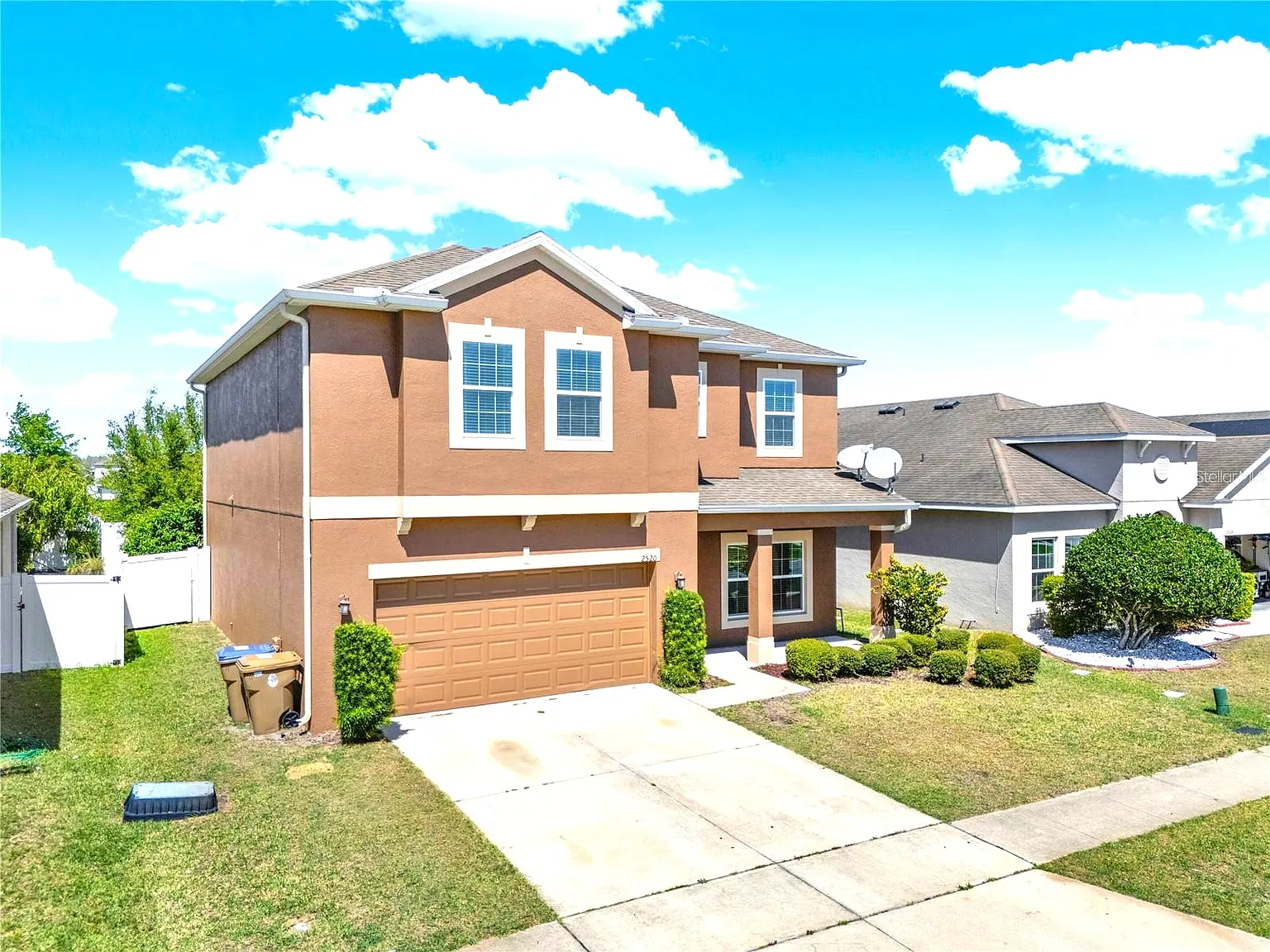 5 bed, 2588 sqft, $2,900 — Photo 2