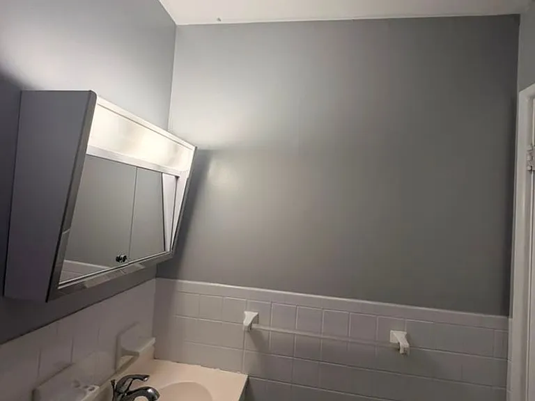 Doral Apartments — Photo 23