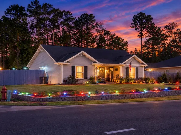 943 9th Ave., Galivants Ferry, SC 29544