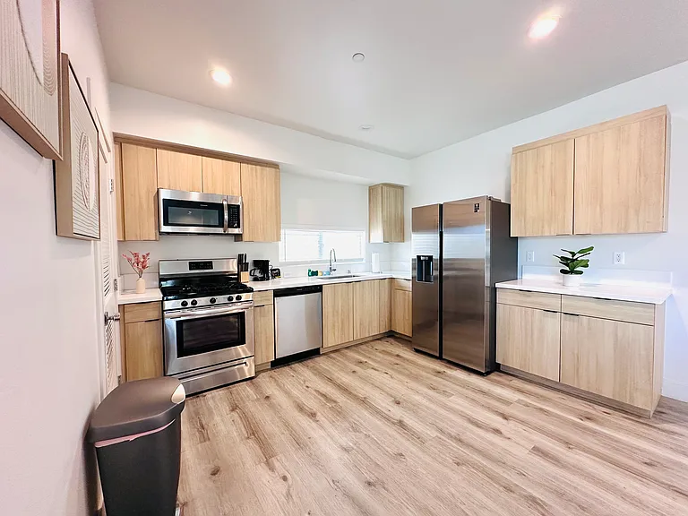 218 N Coronado St #216-1/2 — Photo 26