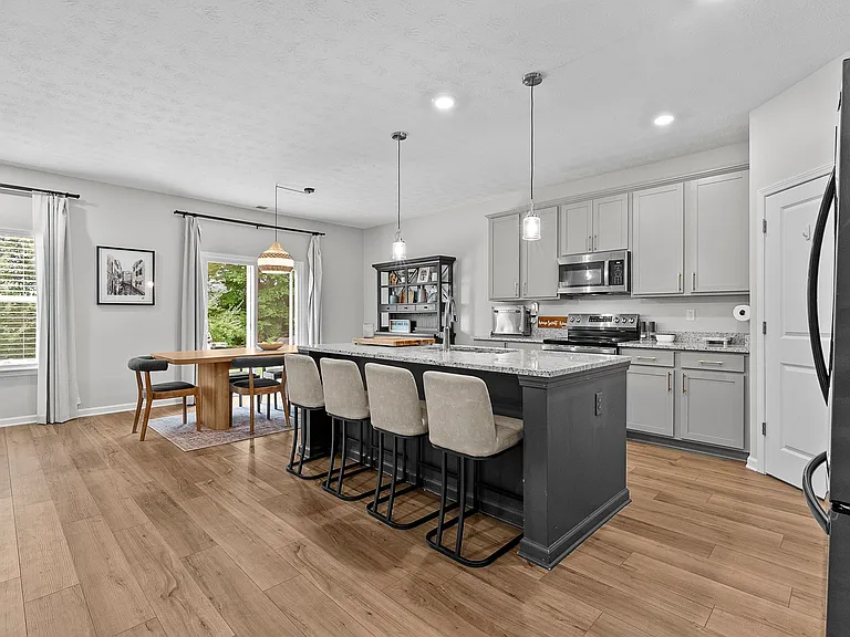 5015 Schaefer Ln — Photo 11