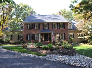 2363 Woodland Dr, Allentown, PA 18103