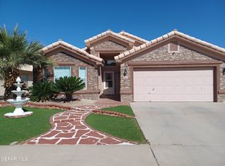 2113 Sun Country Dr, El Paso, TX 79938